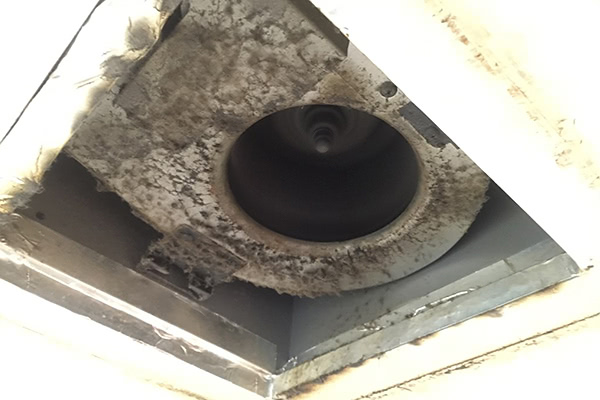 豊中市でのキッチンクリーニングサービス(換気扇ドラム)の清掃前