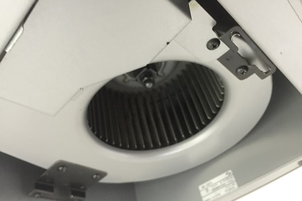 豊中市でのキッチンクリーニングサービス(換気扇ドラム)の清掃後