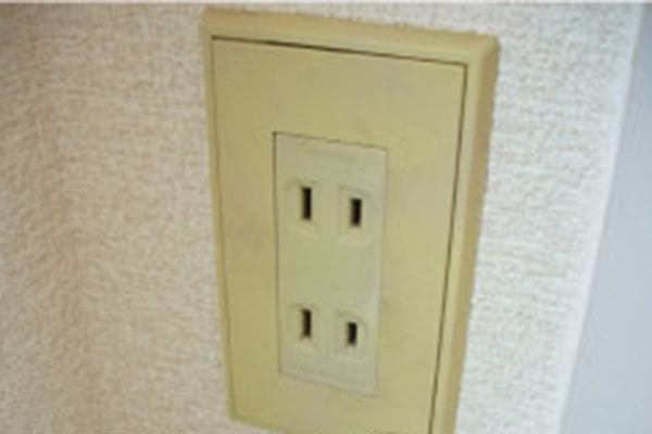 建具まわりのダスティングの清掃前