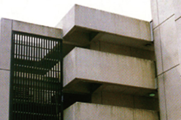 尼崎市でのマンション外壁、外壁洗浄前