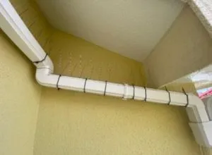 大阪府箕面市・防鳩スパイク設置