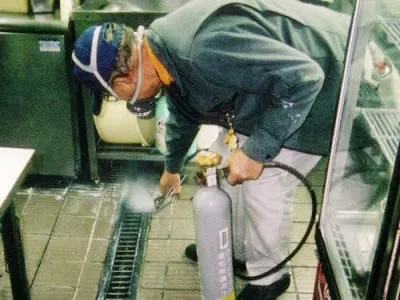 飲食店のゴキブリ駆除