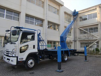 学校のコウモリ駆除